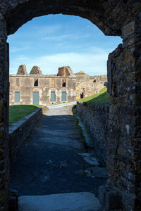 Old ruin building against sky