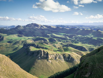 Rolling green hills and blue sky panorama,te mata peak, hawkes bay north island, new zealand