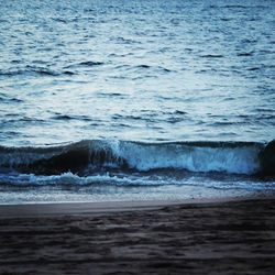 Waves splashing in sea