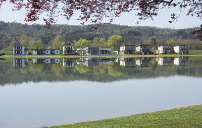 House and living by the lake, apartments by the water