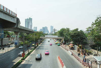 Traffic on city street