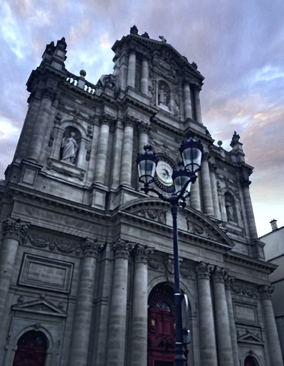 LOW ANGLE VIEW OF TEMPLE AGAINST SKY