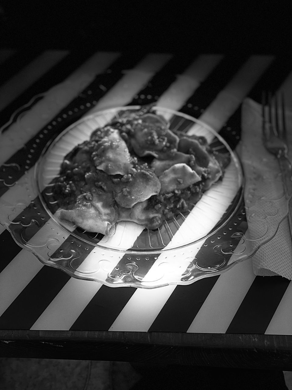 CLOSE-UP OF ICE CREAM IN PLATE