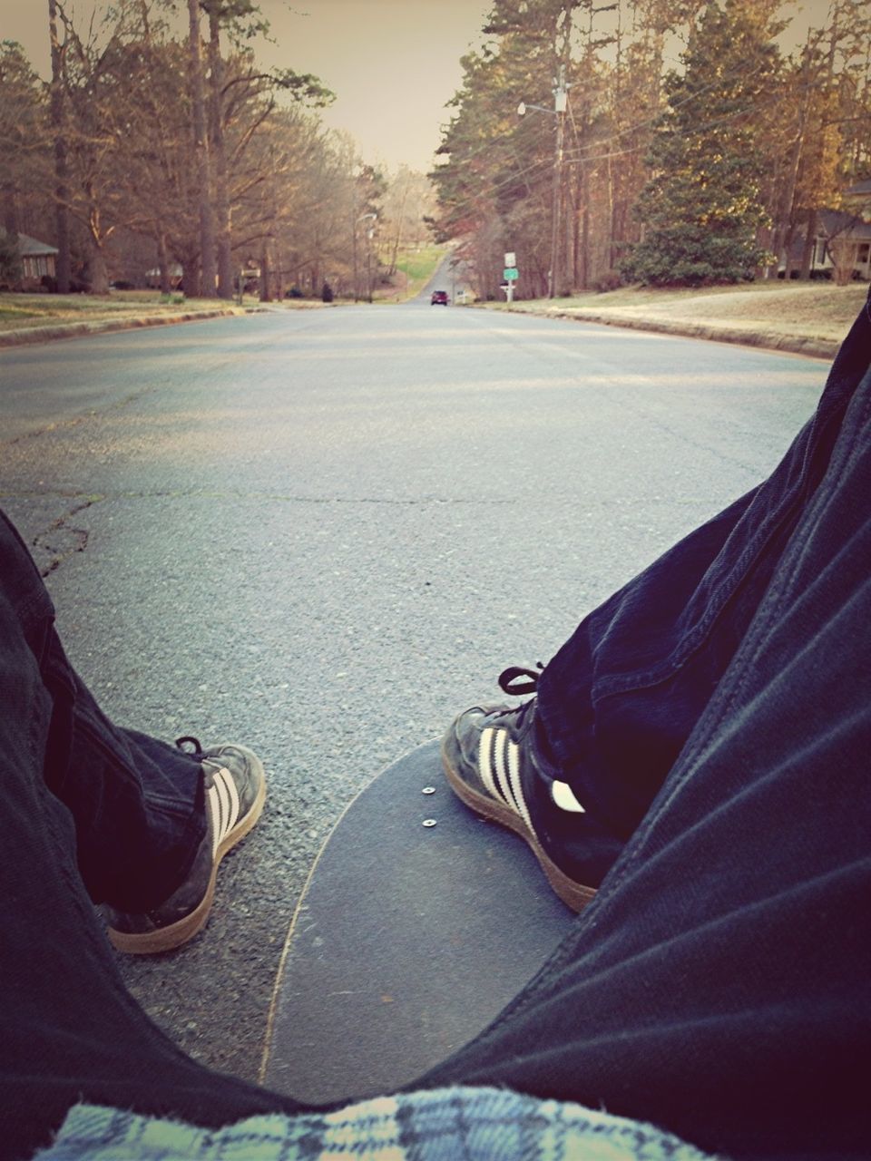 transportation, the way forward, street, road, land vehicle, car, diminishing perspective, mode of transport, road marking, vanishing point, asphalt, tree, day, building exterior, outdoors, city, unrecognizable person, sunlight