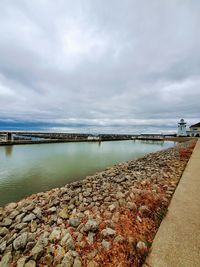 Scenic view of lake ontario against sky