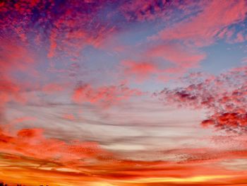 Sonnenuntergang an der elbe 