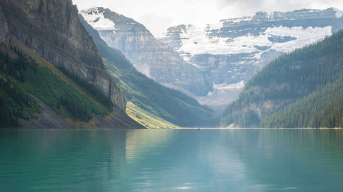 Beautiful turquoise glacial lake with mountainsrockies, lake louise, banff np,canada