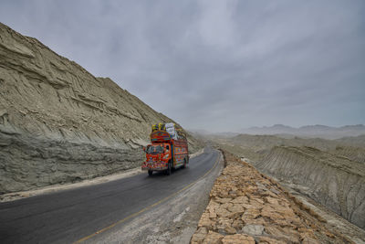 Makran coastal highway along pakistan's arabian sea coast from karachi to gwadar in balochistan