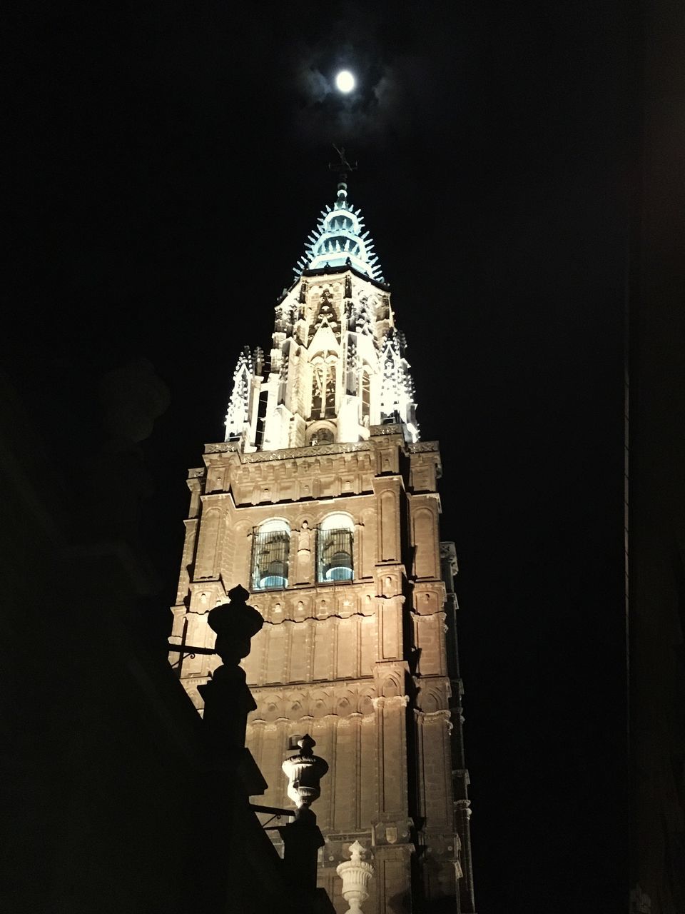 religion, place of worship, spirituality, church, low angle view, architecture, built structure, night, building exterior, cathedral, cross, illuminated, dome, sky, famous place, history, lighting equipment, travel destinations