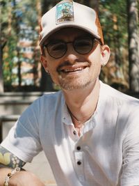 Portrait of young man wearing sunglasses