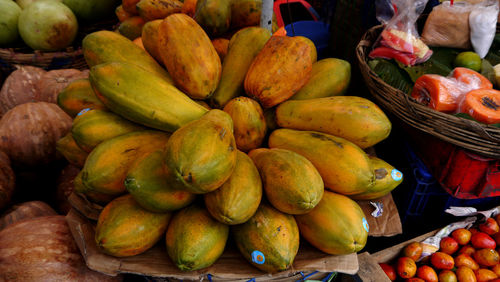 Mangos in the market