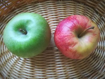 Close-up of apples in basket