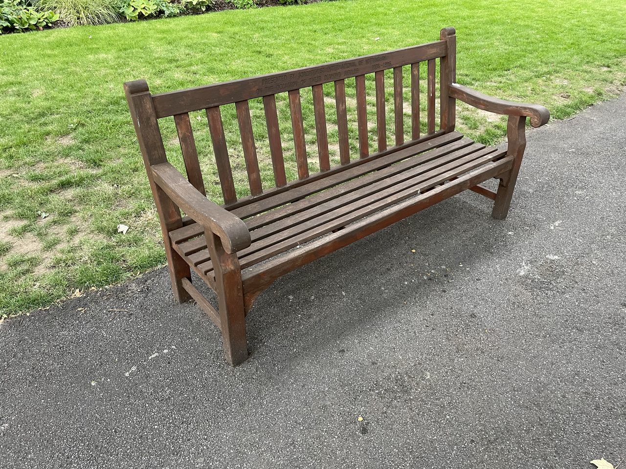 EMPTY BENCHES IN PARK