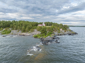 Dusö cape Water