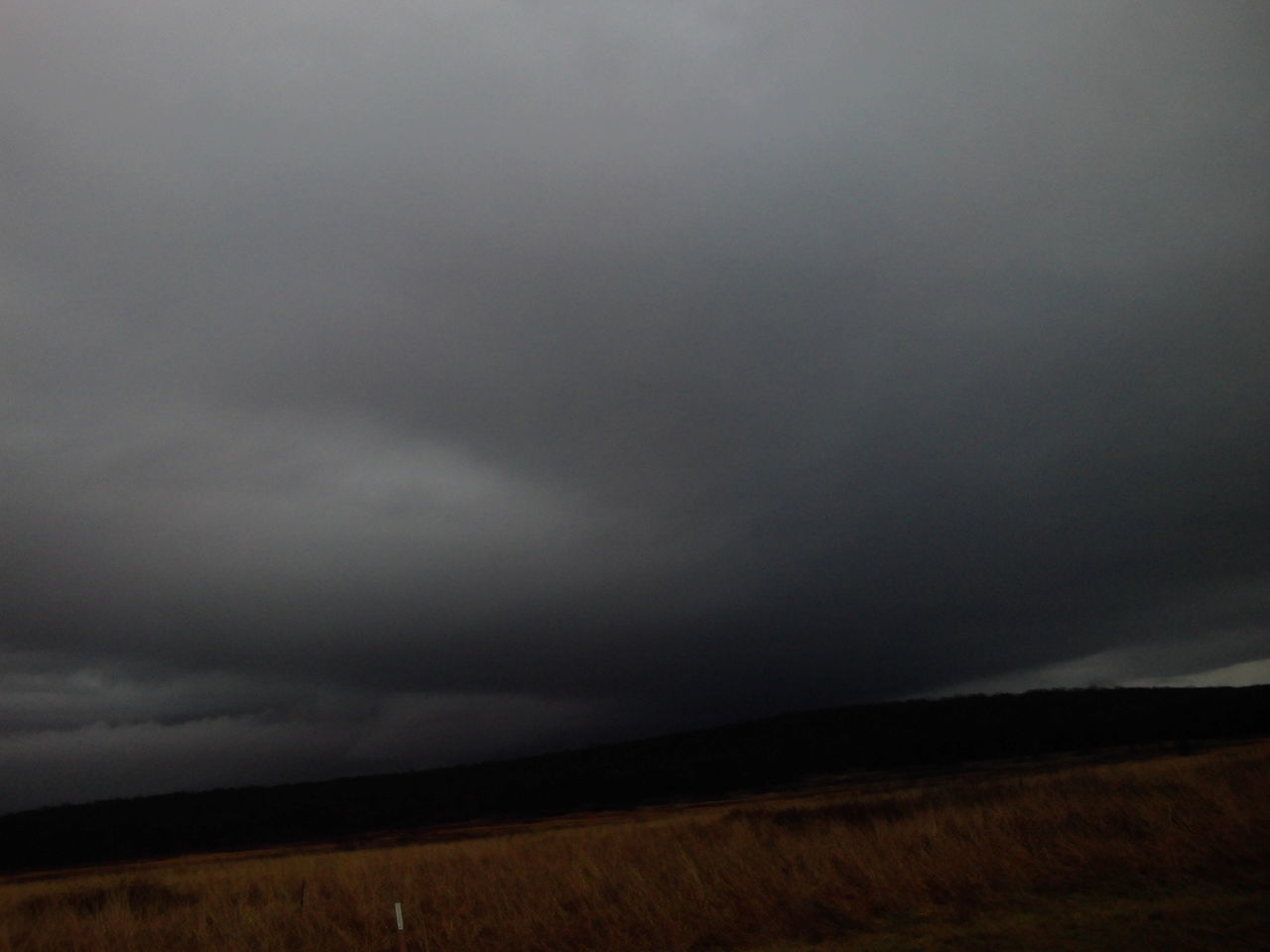 SCENIC VIEW OF LANDSCAPE AGAINST CLOUDY SKY