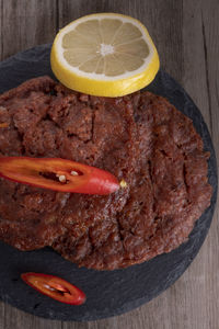 Close-up of orange slices on table