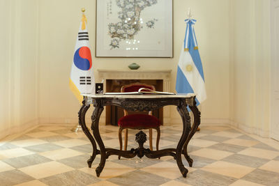 Prime minister han duck-soo speaks at a meeting with korean nationals in argentina on oct. 14, 2022.