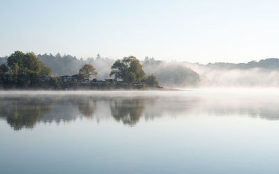  bever lake close to huckeswagen on a foggy morning, bergisches land, germany