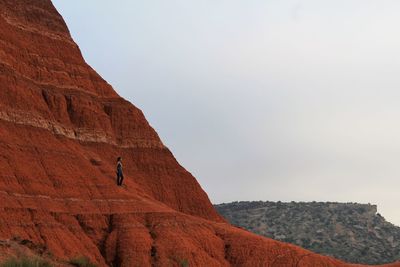 Woman hiking on mountains at grand canyon national park