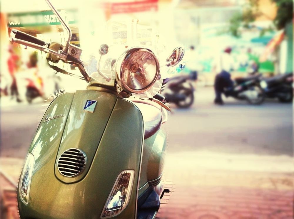 focus on foreground, close-up, selective focus, land vehicle, part of, car, still life, arts culture and entertainment, metal, transportation, day, music, outdoors, cropped, no people, mode of transport, technology, single object, incidental people, detail