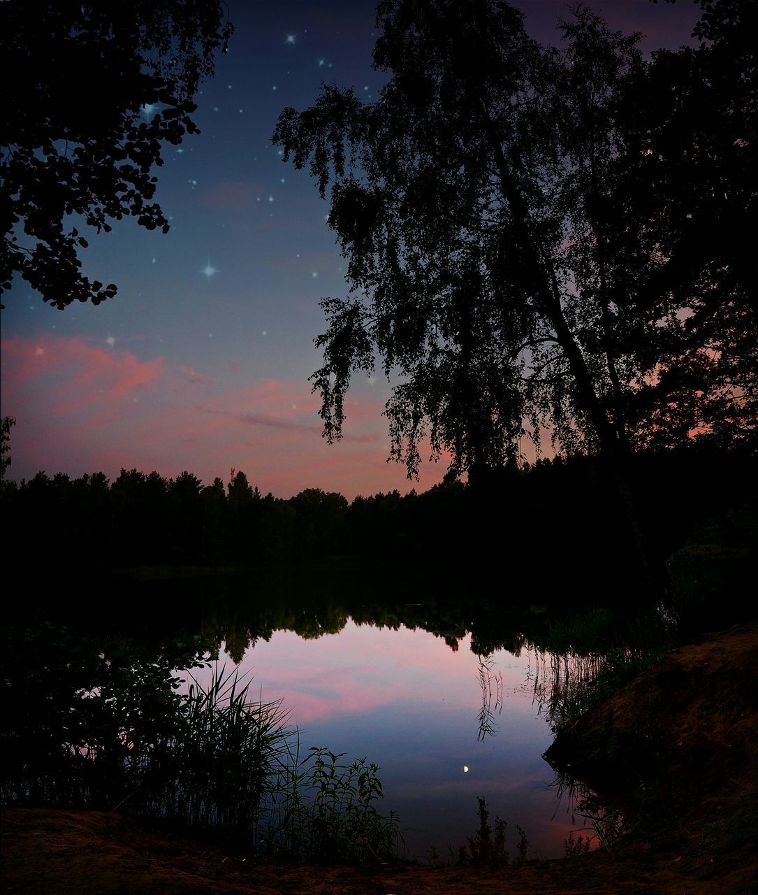 reflection, silhouette, tree, water, tranquility, tranquil scene, lake, scenics, sunset, sky, beauty in nature, nature, idyllic, standing water, calm, dusk, outdoors, cloud - sky, cloud, majestic