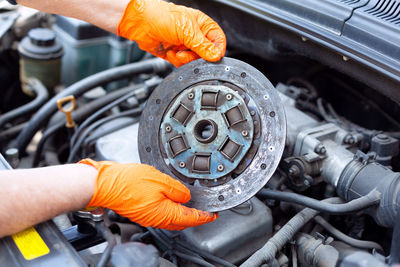 Car clutch disc failure repair, replacement or inspection