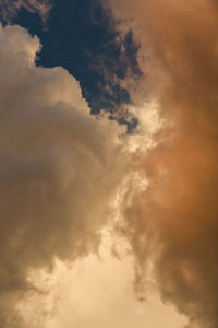 Low angle view of cloudy sky