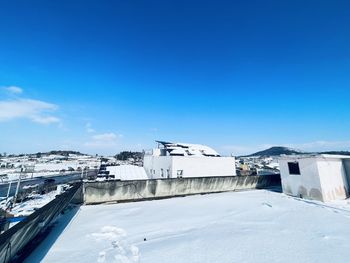snow