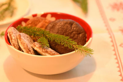 Close-up of noodles in bowl on table