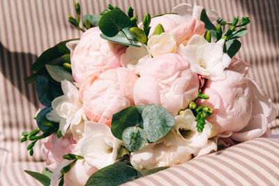 Close-up of wedding roses