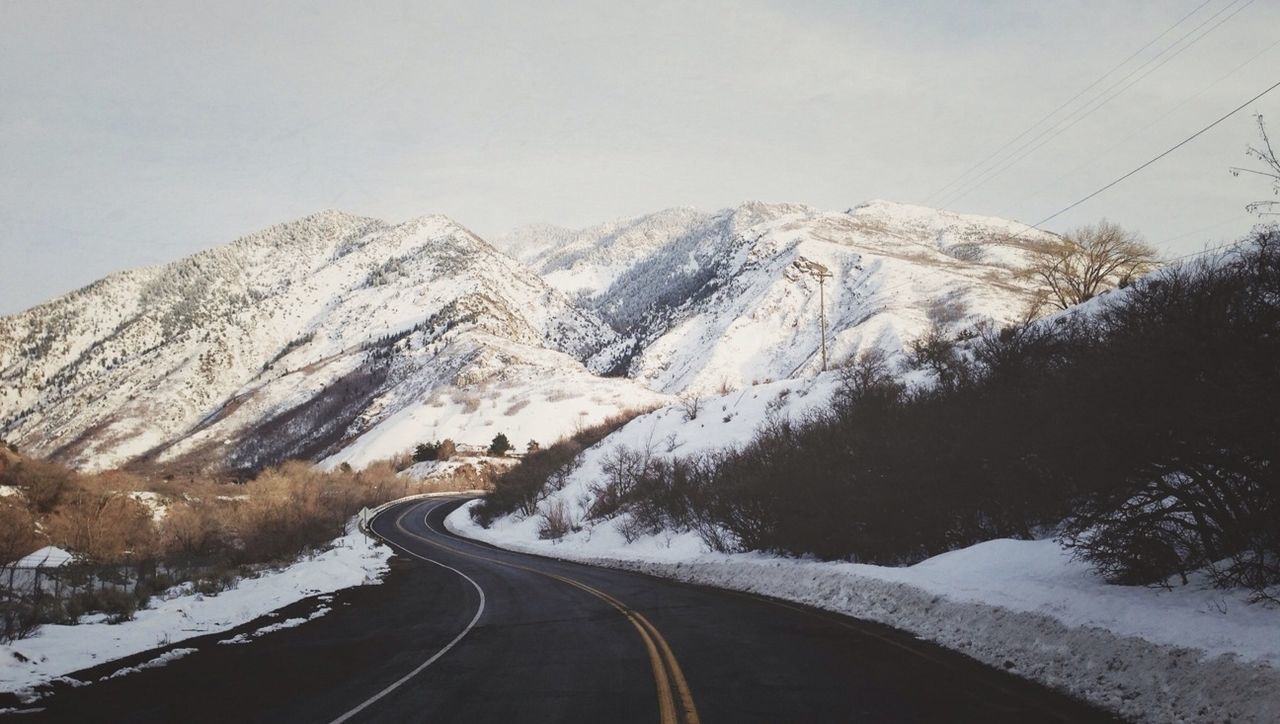 snow, winter, cold temperature, mountain, the way forward, season, road, weather, transportation, covering, snowcapped mountain, tranquil scene, diminishing perspective, scenics, beauty in nature, nature, tranquility, mountain range, vanishing point, landscape