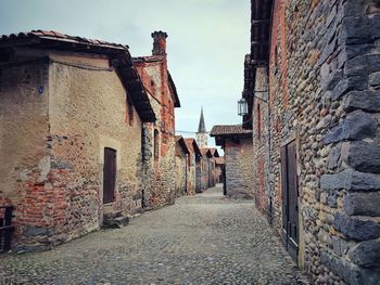 Old ruins against sky