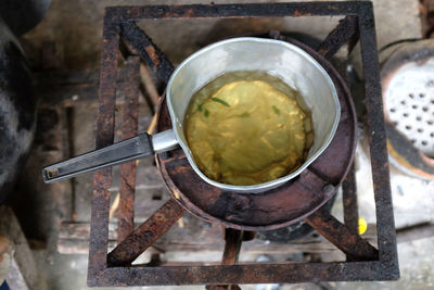 
soup pot on gas stove