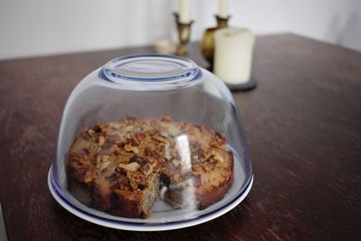 Walnut cake