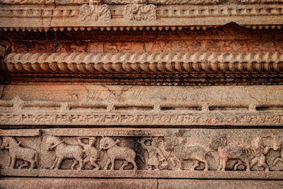 Full frame shot of statue of historic building