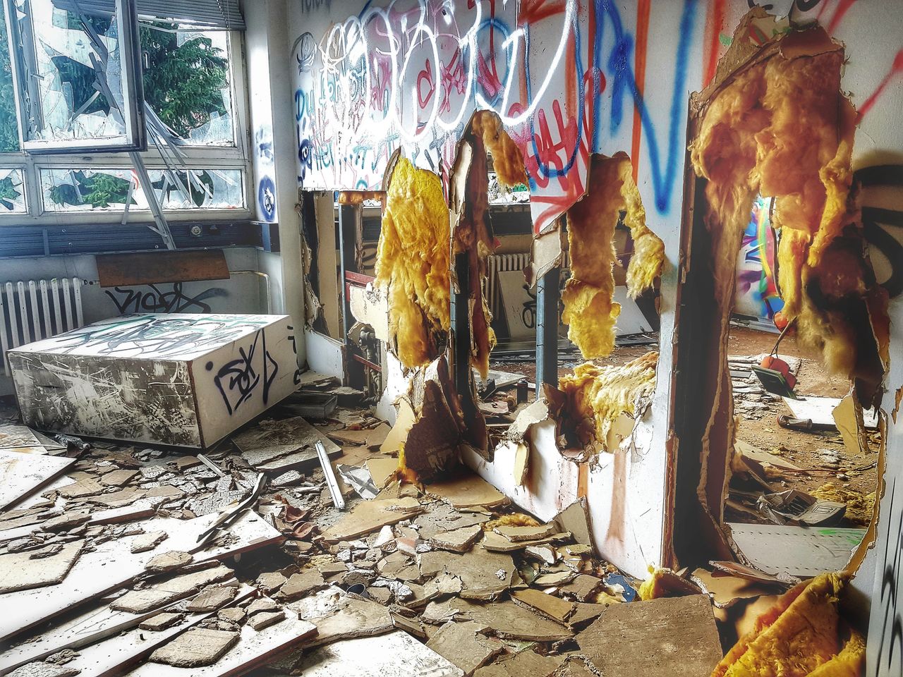 GRAFFITI ON ABANDONED BUILDING