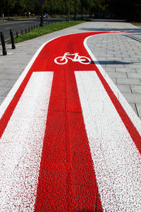 Bicycle lane sign on footpath