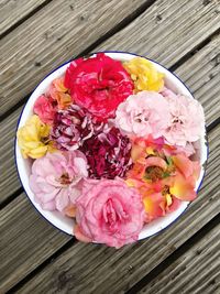 High angle view of rose bouquet on table