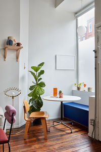 Corner sitting with banquette area in studio loft