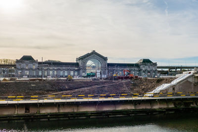 Charleroi, belgium, november 11, 2022. charleroi sud station 