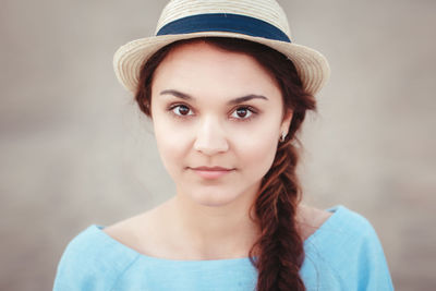 Portrait of a smiling young woman