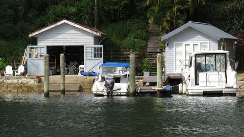 Boat house 