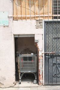Closed gate with trolley