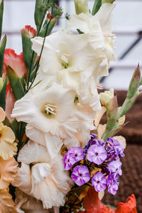 Close-up of white rose bouquet