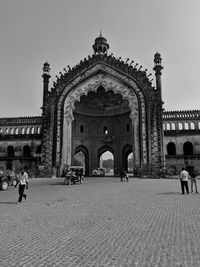 Group of people in front of bada imambara