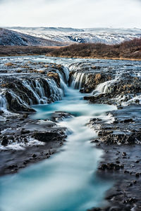 Waves splashing on rocks