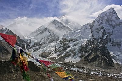 Scenic view of mt everest from kala patthar