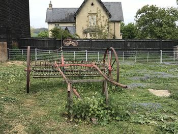 Abandoned building against sky