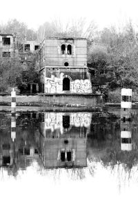 Building with trees in background