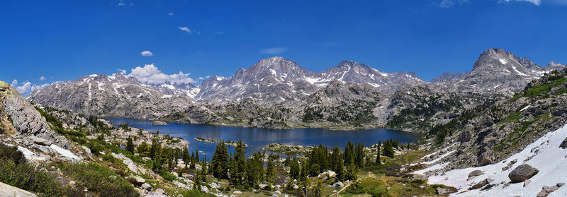 Island lake in the wind river range, rocky mountains, wyoming, titcomb basin elkhart park trailhead 